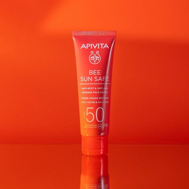 Apivita Bee Sun Safe crema calmanta si hidratanta SPF 50+